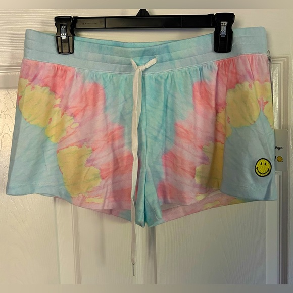 PJ Salvage SET | 2 Piece Smiley Day Trip Crew Neck & Matching Shorts - Picture 6 of 14